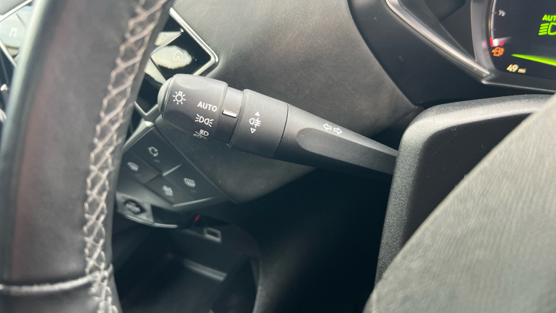 DS 3 1.2 PureTech 130 Rivoli 5dr EAT8 Petrol Hatchback